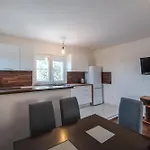 Manda Villa