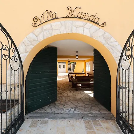 Villa Manda